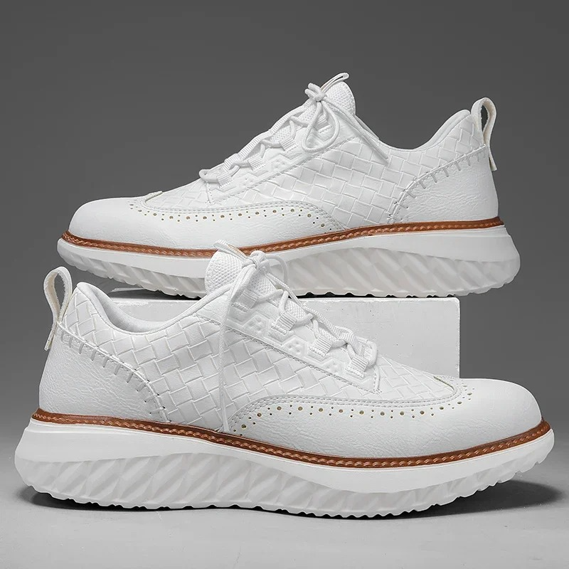 Nova Sneakers