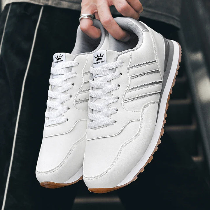 Voyager Sneakers